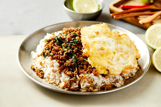 肉沫煎蛋飯