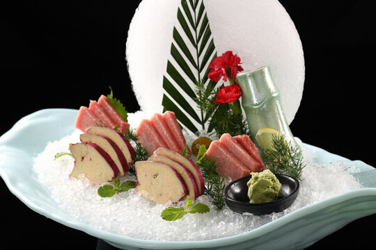 鵝肝拼藍(lán)鰭金槍魚