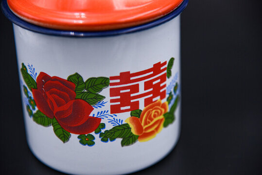 紅色雙喜字搪瓷茶缸子