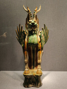 彩繪鎮(zhèn)墓獸
