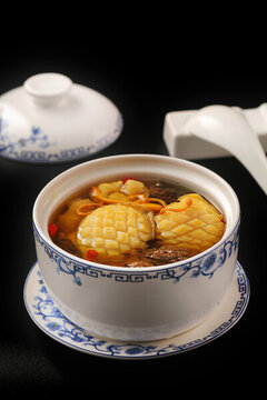 羊肚菌鮮鮑湯