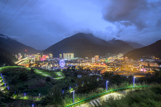 四川石棉縣城夜景