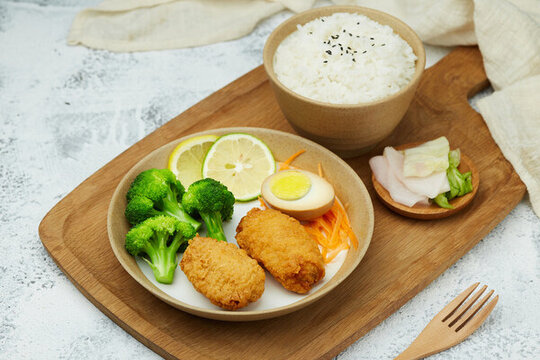 脆皮炸雞中翅飯