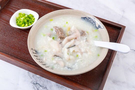排骨魚(yú)片粥
