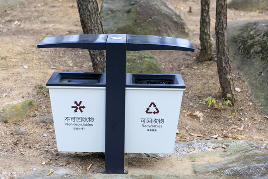 景區(qū)垃圾桶