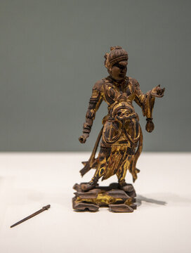 北宋金漆木雕東方持國(guó)天王像