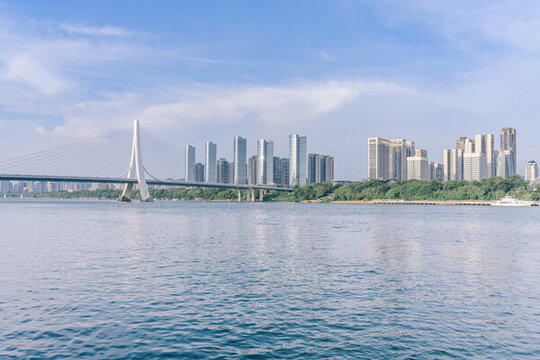 廣西柳州白沙大橋與柳江河流