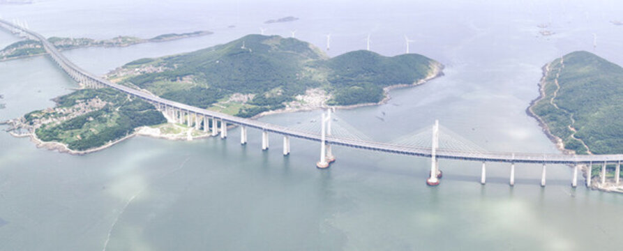 航拍福建平潭海峽公鐵兩用大橋