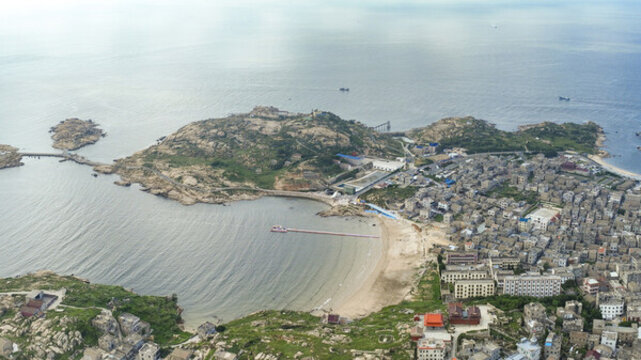 航拍福建平潭島猴研三島