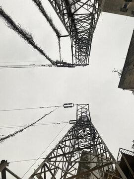 電線塔