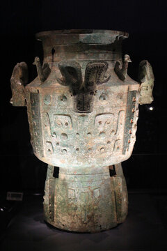 商青銅龍虎尊