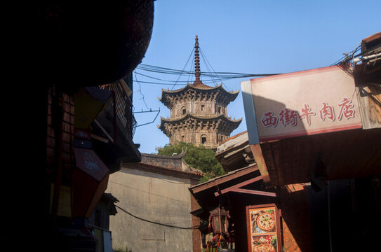 鎮(zhèn)國(guó)塔掠影
