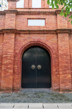 上海石庫(kù)門(mén)老建筑拱形大門(mén)