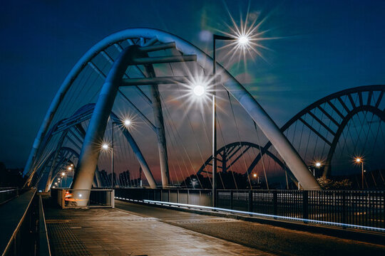 鋼索橋