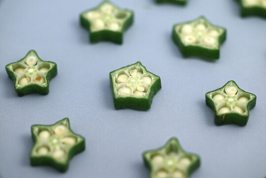 秋葵橫切面創(chuàng)意產(chǎn)品照