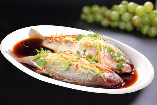 清蒸鱸魚