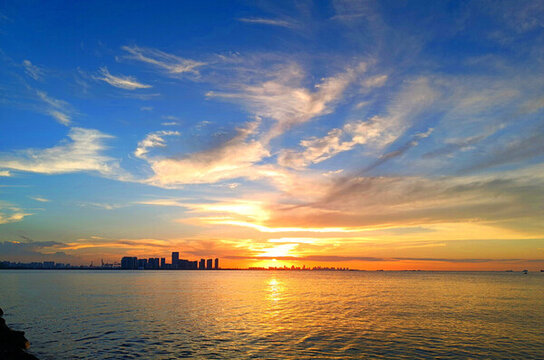 海上夕陽風(fēng)光