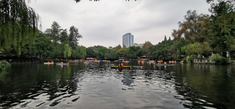 人民公園人工湖全景