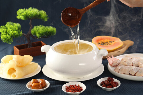 花膠燉萬壽果湯