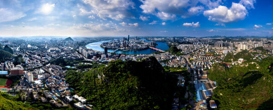 廣西柳州馬鞍山和市區(qū)全景