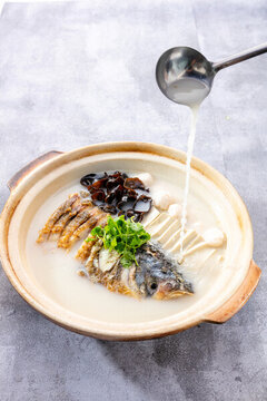魚頭湯