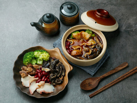海鮮鮑汁撈飯