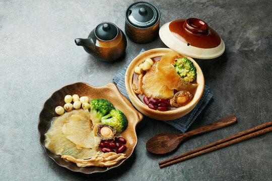 鮑魚魚翅鮑汁撈飯