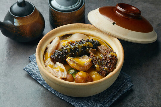 海參鴨掌魚翅金湯撈飯