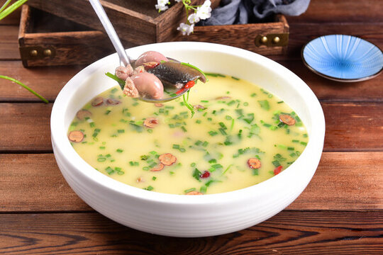 雞腰煨鱔魚