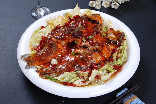 壓鍋鯽魚(yú)