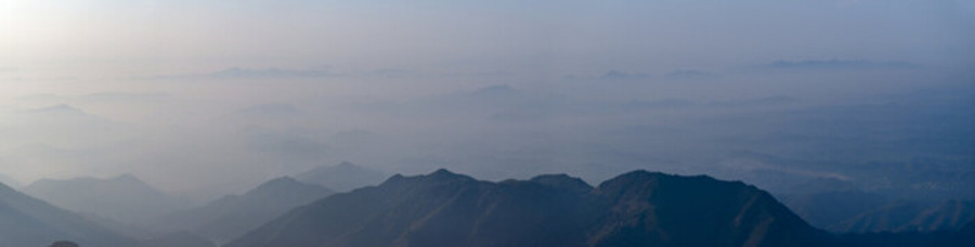 杭州臨安指南村山巒高山晨曦