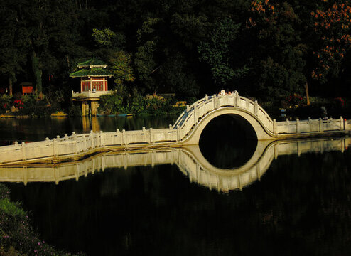 拱橋