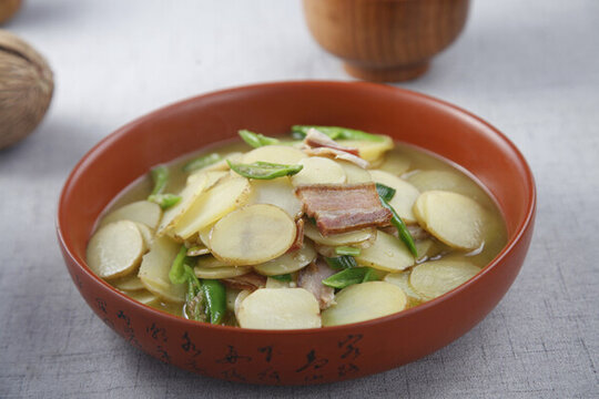 土豆片臘肉