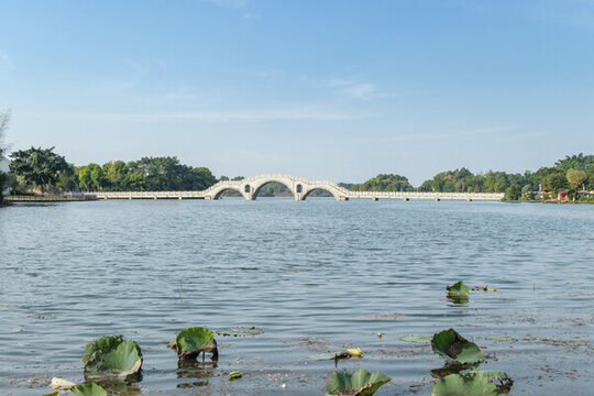大足龍水湖濕地公園拱橋
