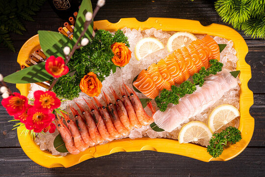 三文魚鯛魚甜蝦刺身拼盤