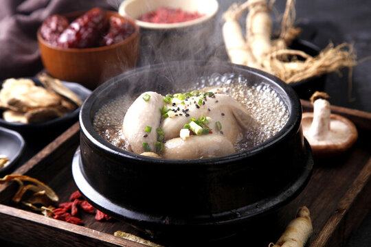 傳統(tǒng)參雞湯