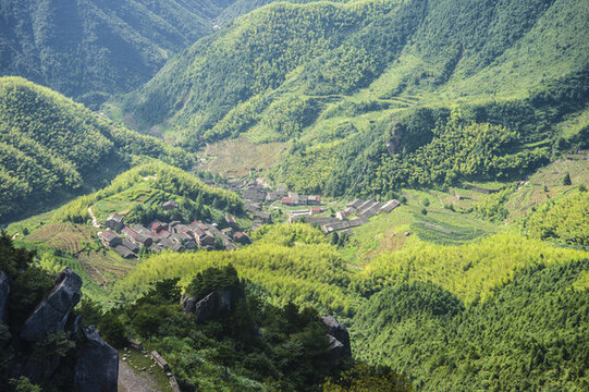 括蒼山民居
