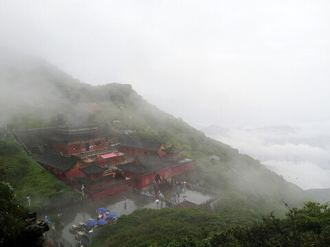 煙雨梵凈山