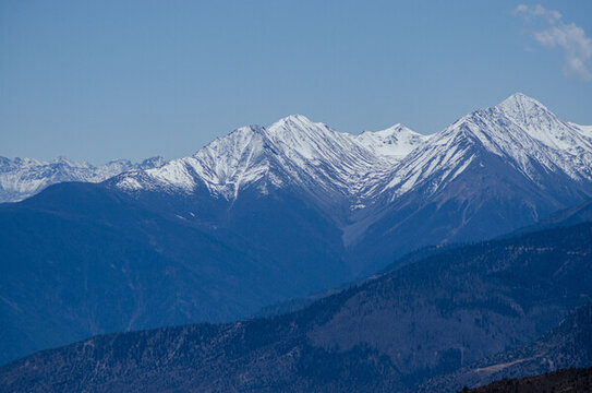川藏線318國道大雪山積雪高山