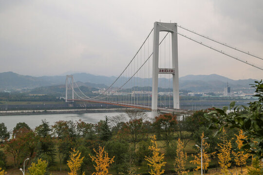西陵長(zhǎng)江大橋