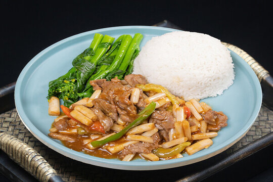 泡椒藕帶牛肉飯