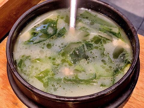 韓式裙帶菜豆腐湯