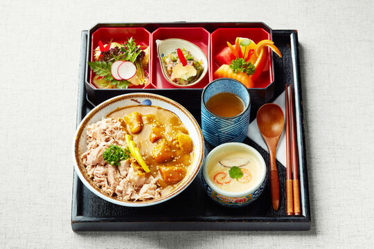 日式咖喱肥牛飯