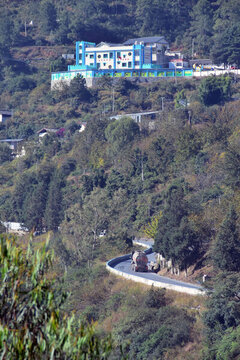 虎跳峽