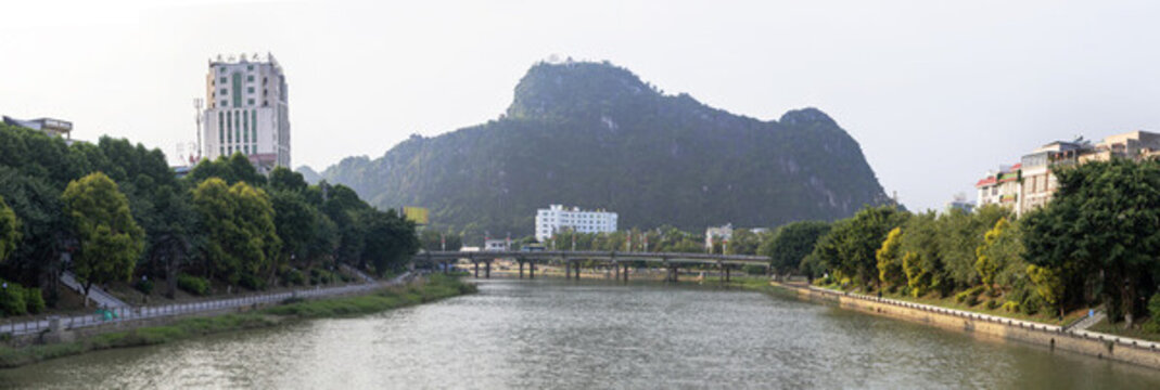 六峰山全景