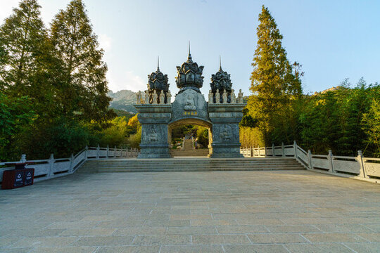 青島嶗山華嚴寺