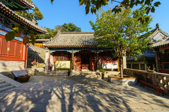 青島嶗山華嚴寺