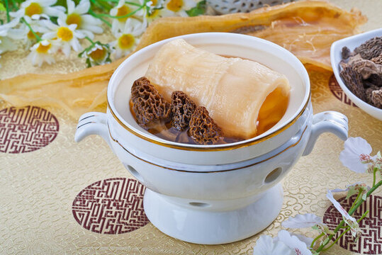 羊肚菌花膠湯