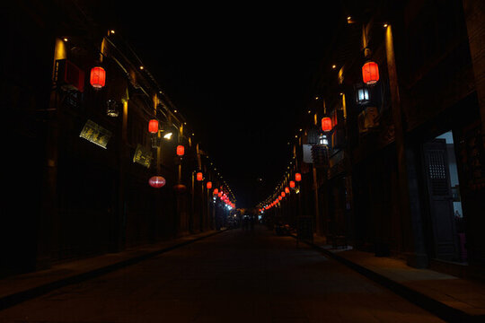 夜幕下的古鎮(zhèn)