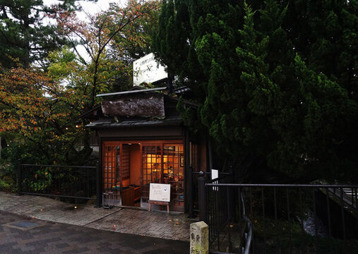 橋頭小店